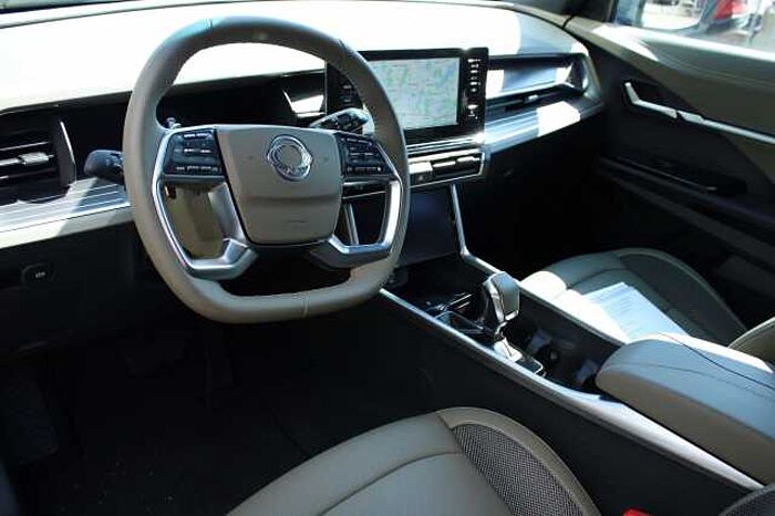 SsangYong Torres **SUPERDEAL 1.5P 2WD 6AT Forest Edition**