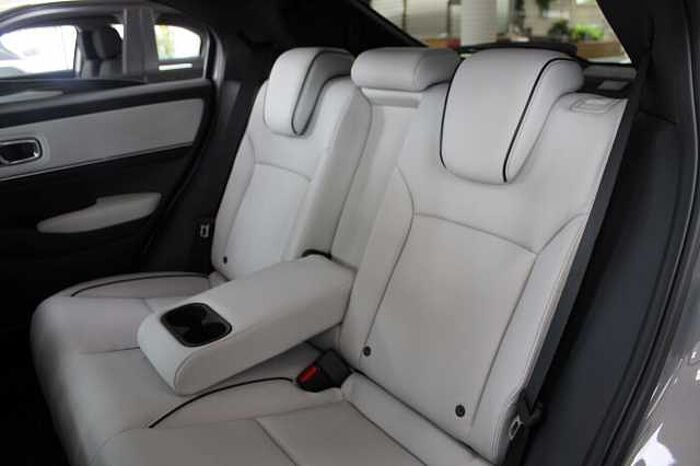 Honda e: Ny1 Advance Paket