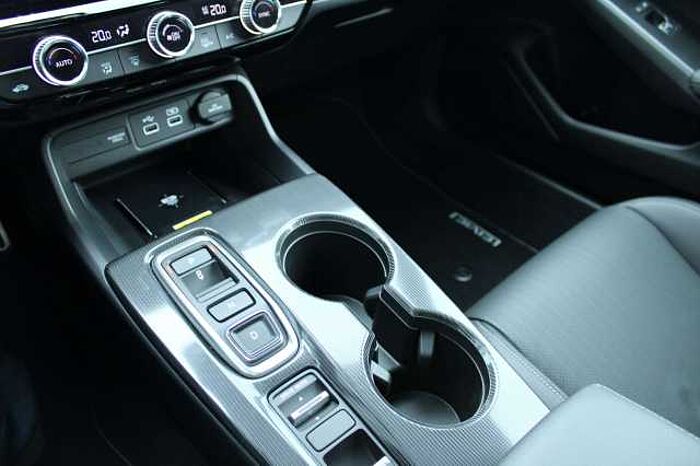 Honda Civic e: HEV Advance