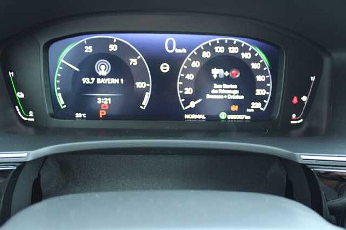 Honda Civic e: HEV Advance