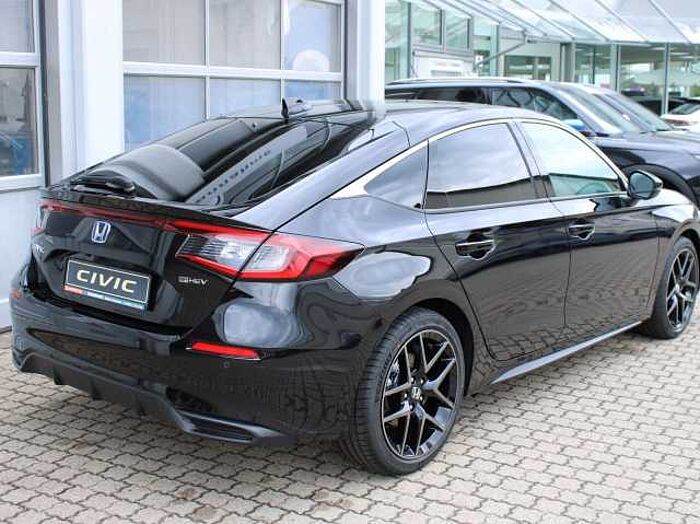Honda Civic e: HEV Advance