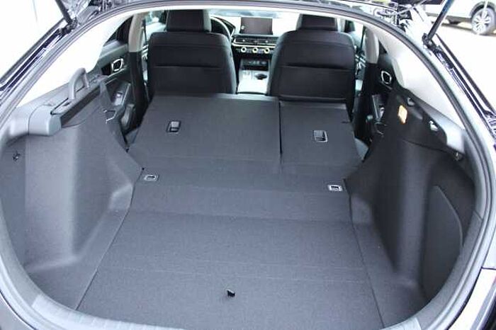 Honda Civic e: HEV Advance