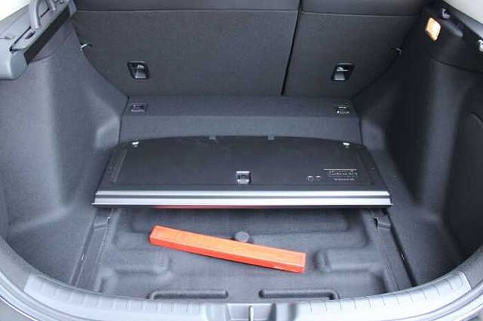 Honda Civic e: HEV Advance