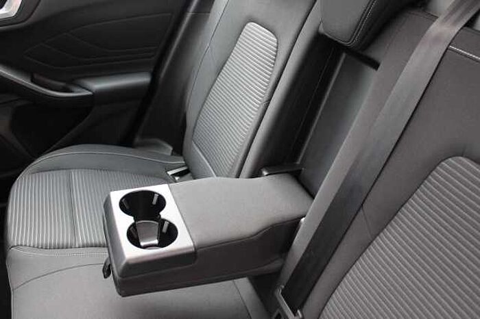 Ford Focus Focus Turnier 1.0 EcoBoost Aut. TITANIUM