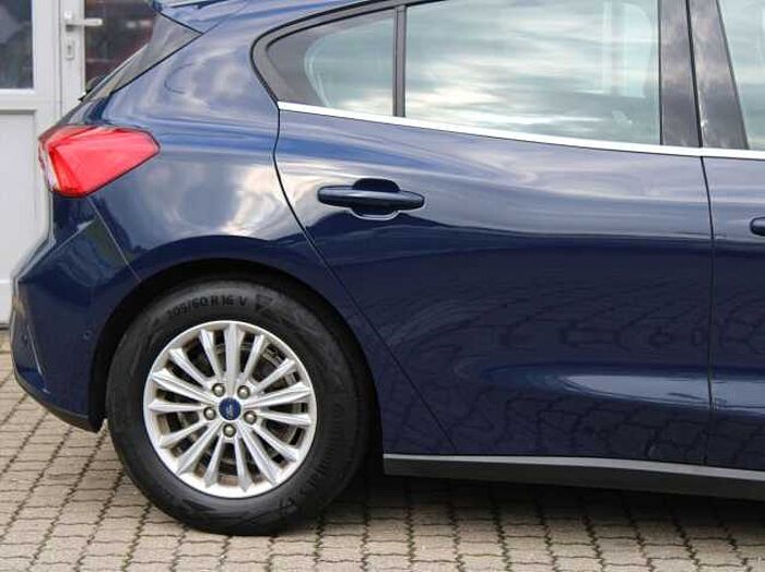 Ford Focus Focus Turnier 1.0 EcoBoost Aut. TITANIUM