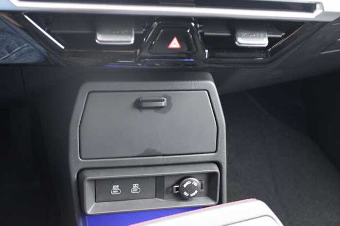 KGM Actyon Actyon Lux 1,5 6AT 2WD, Panorama Sunroof