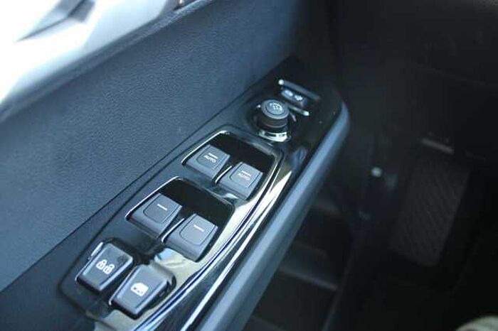 KGM Torres Hybrid Essential 1.5 2WD