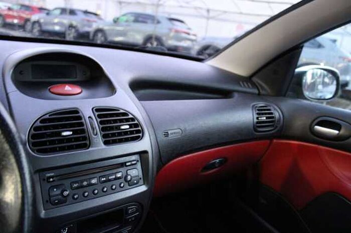 Peugeot 206 1.6 CC Platinum