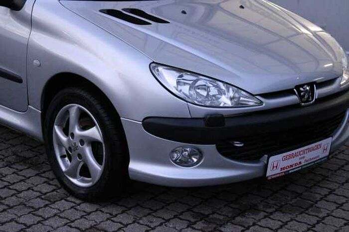 Peugeot 206 1.6 CC Platinum