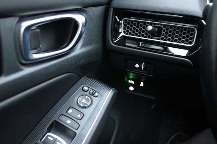 Honda Civic e: HEV Advance 2.0 AT