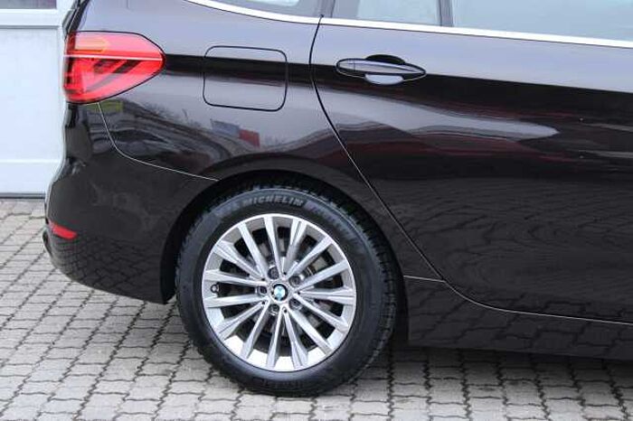 BMW 220 220 d xDrive Luxury Line