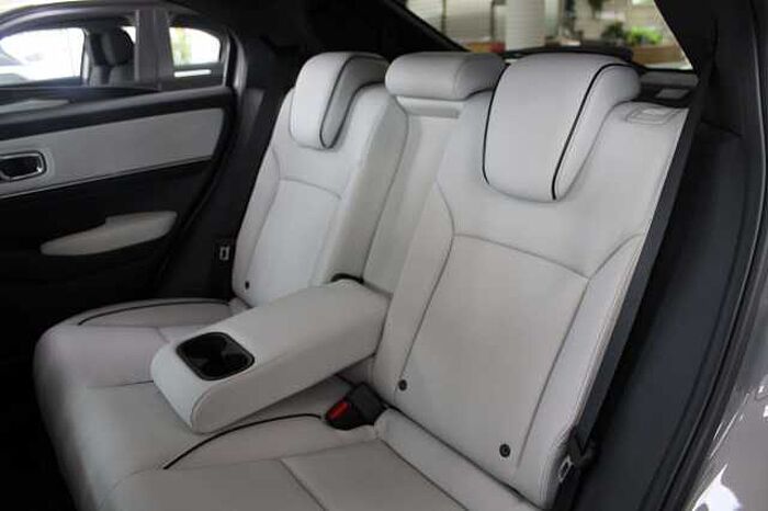 Honda e: Ny1 Advance Paket