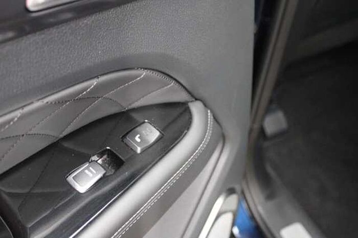SsangYong Rexton Rexton 2.2 e-XDi 220 4WDAut. Sapphire 7-Seats