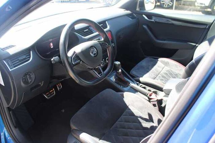 SKODA Octavia RS 245