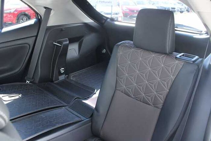 Toyota Yaris Cross Hybrid AWD-i Elegant