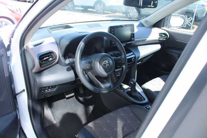 Toyota Yaris Cross Hybrid AWD-i Elegant