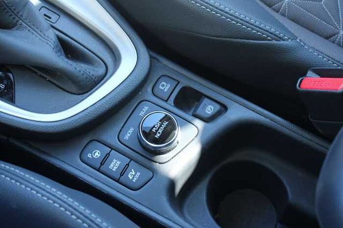 Toyota Yaris Cross Hybrid AWD-i Elegant