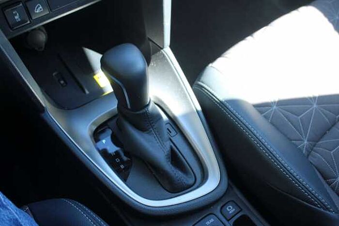 Toyota Yaris Cross Hybrid AWD-i Elegant