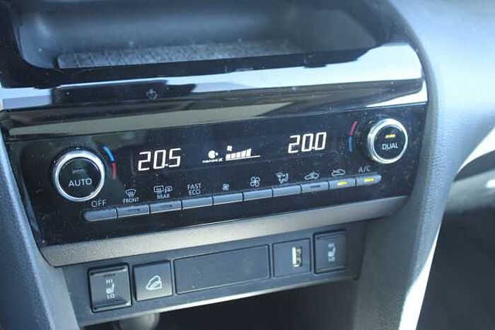 Toyota Yaris Cross Hybrid AWD-i Elegant