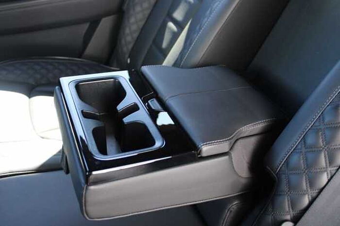SsangYong Rexton Rexton 2.2 e-XDi 220 4WDAut. Sapphire