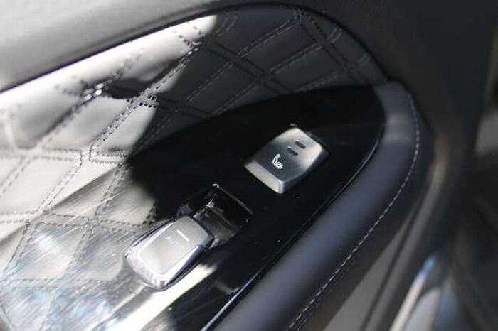 SsangYong Rexton Rexton 2.2 e-XDi 220 4WDAut. Sapphire