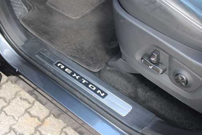 SsangYong Rexton Rexton 2.2 e-XDi 220 4WDAut. Sapphire