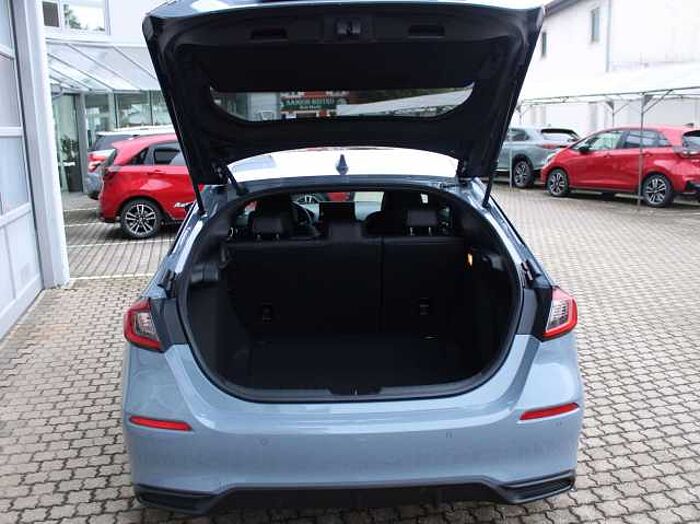 Honda Civic e: HEV Elegance