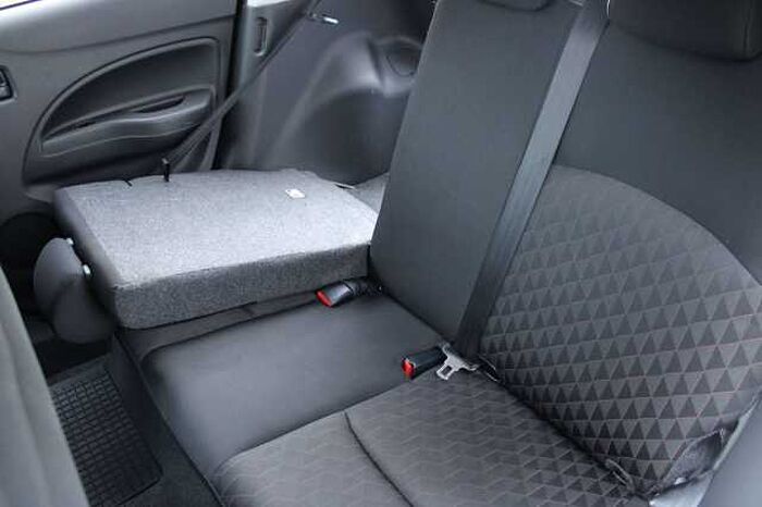 Mitsubishi Space Star Select